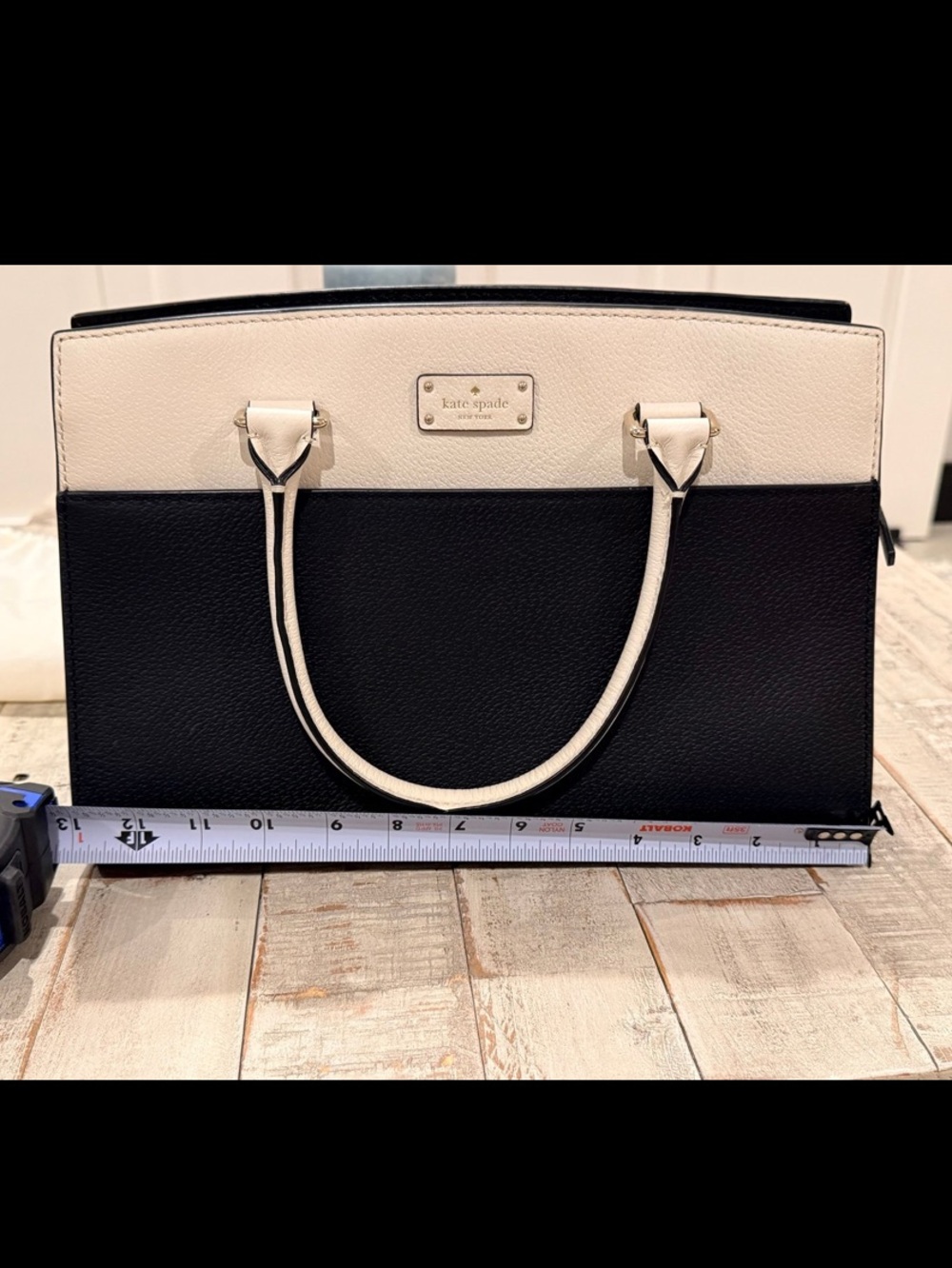 KATE SPADE  Two-Tone Black and Cream Leather Satchel🌺